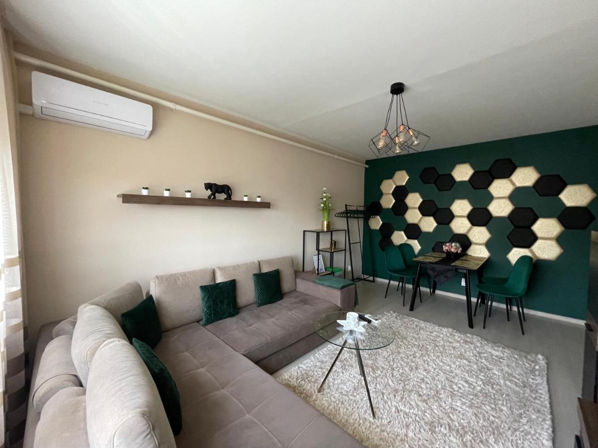 Bella Apartman Debreţin Exterior foto