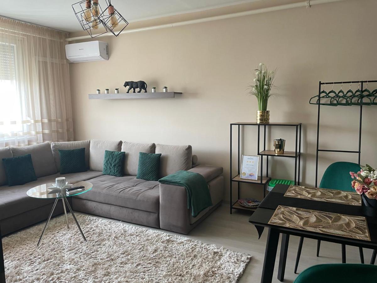 Bella Apartman Debreţin Exterior foto