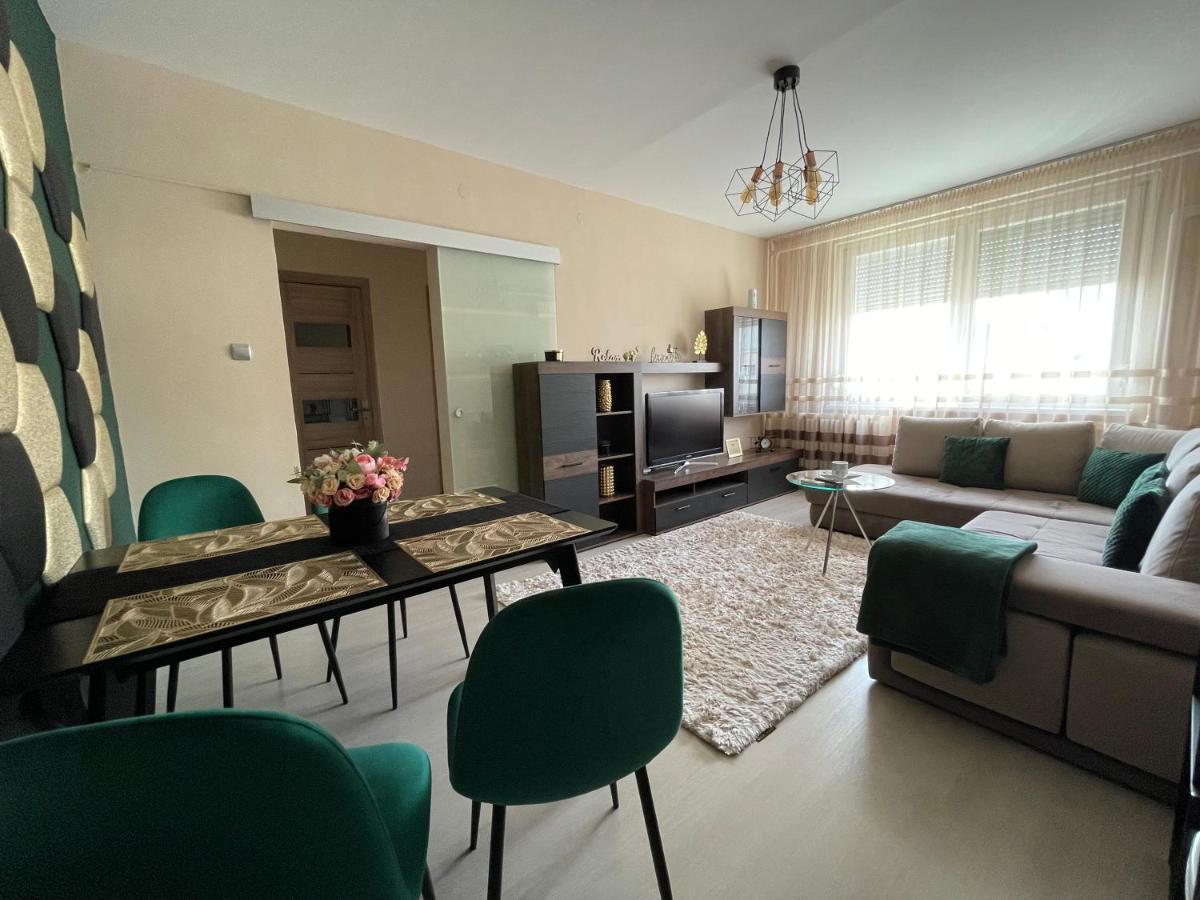 Bella Apartman Debreţin Exterior foto